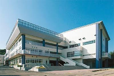 バースシティー柿生ヒルズ(川崎市立柿生中学校)