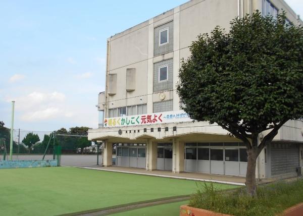 ファミール鷺沼(川崎市立宮崎小学校)