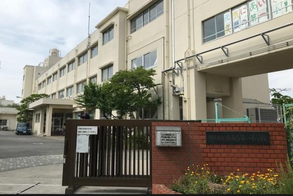 港南台めじろ団地２２号棟(横浜市立港南台第一小学校)