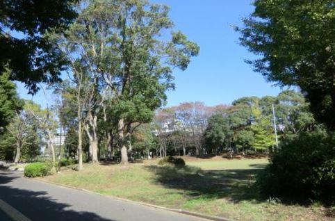 港南台めじろ団地２２号棟(港南台中央公園)