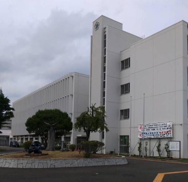 メゾンドール多摩川(神奈川県立向の岡工業高校)