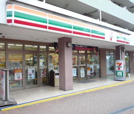 ナイスアーバン上大岡フラッツ(セブンイレブン横浜上大岡駅前店)