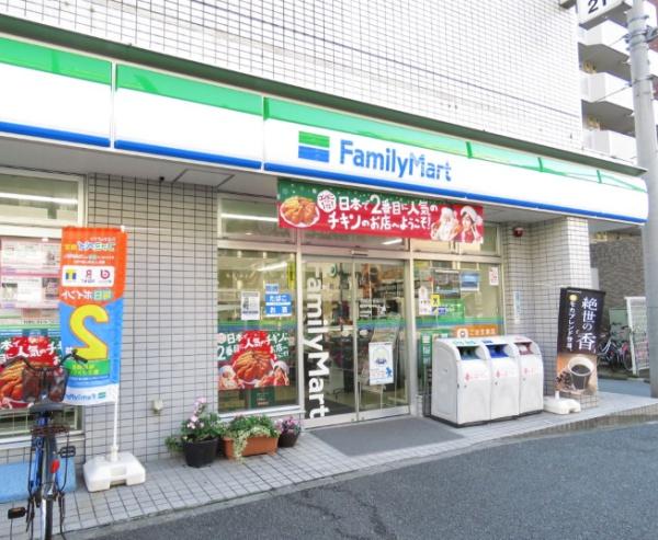 ライオンズプラザヨコハマ戸部(ファミリーマート横浜戸部中央店)