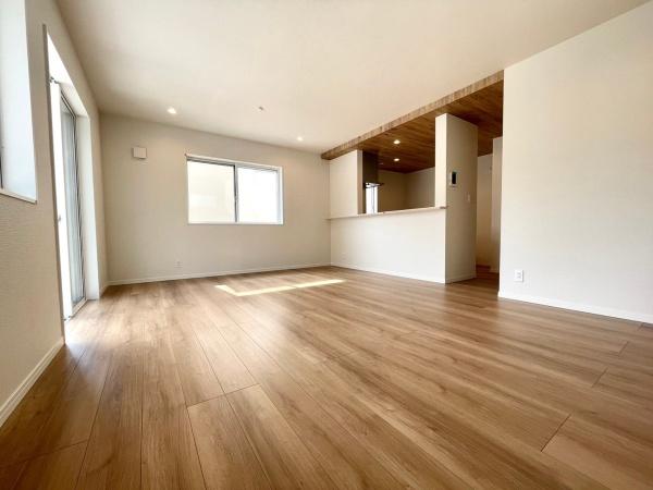 横浜市戸塚区上柏尾町2期　新築戸建全2棟　1号棟