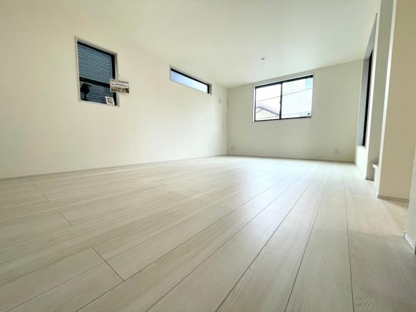 横浜市西区北軽井沢　新築分譲住宅全2棟　1号棟