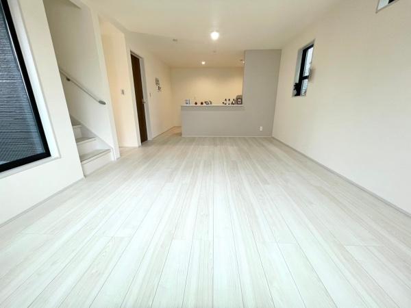 横浜市西区北軽井沢　新築分譲住宅全2棟　1号棟