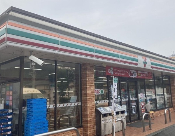 鶴見区駒岡4丁目1期全3棟 PLAN2(セブンイレブン横浜駒岡4丁目店)