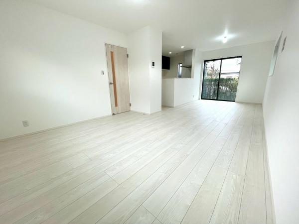 横浜市戸塚区戸塚町の新築一戸建