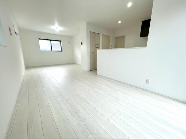 横浜市戸塚区戸塚町の新築一戸建