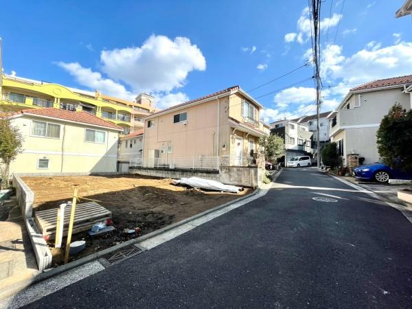新築戸建　横浜市鶴見区上の宮208①