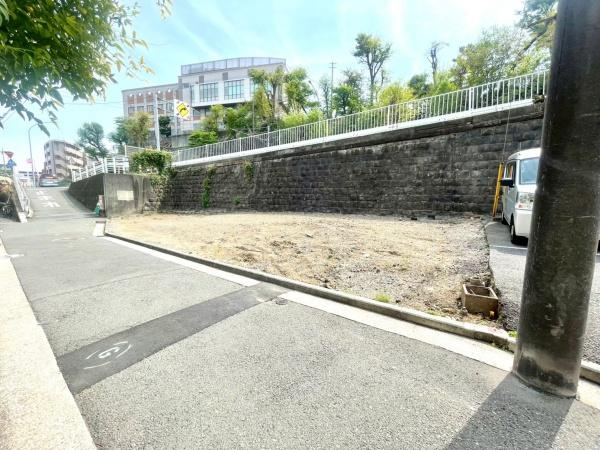 横浜市西区赤門町2丁目　建築条件無し売地