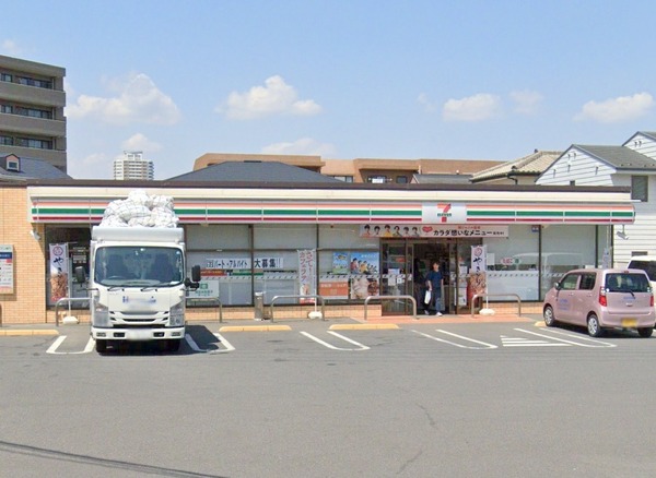 サングレイス鶴ヶ峰弐番館(セブンイレブン横浜川島町西店)