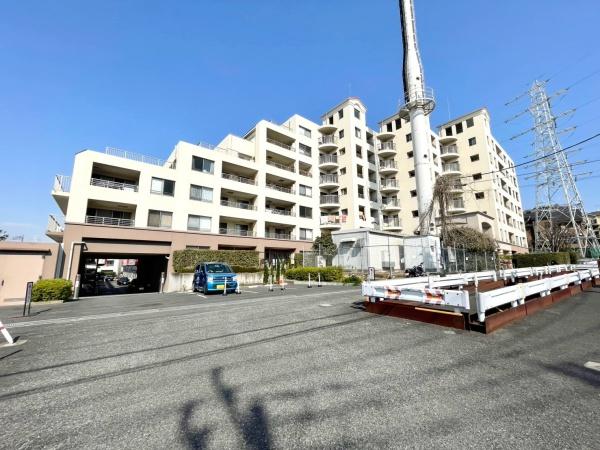 クレッセントユーパリノスの丘パームヒルズ