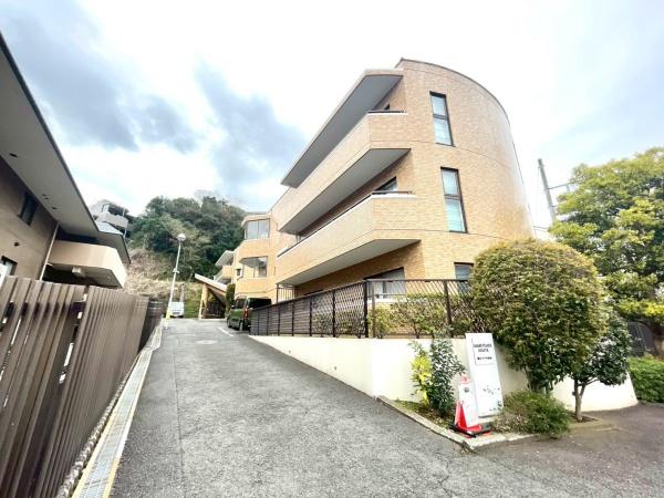 朝日プラザ杉田