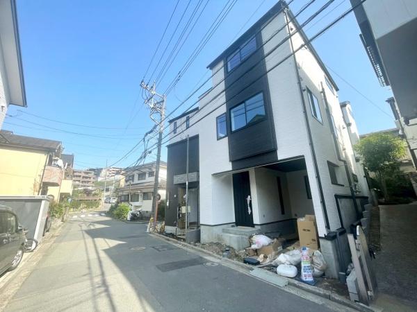 横浜市神奈川区西寺尾4丁目Ⅲ　新築分譲住宅全3棟　2号棟