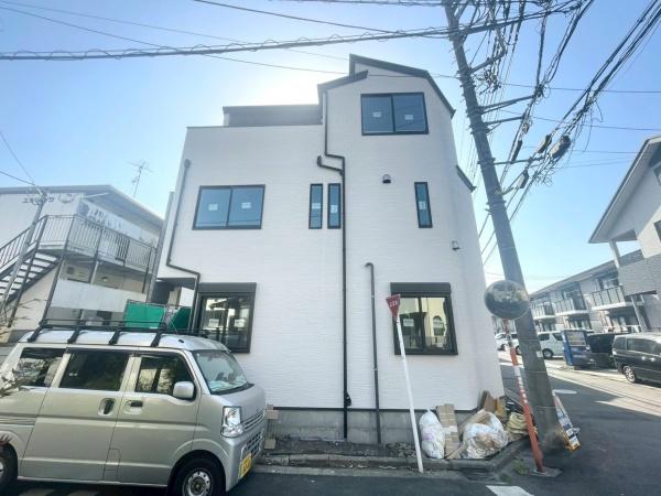 横浜市神奈川区西寺尾4丁目Ⅲ　新築分譲住宅全3棟　2号棟