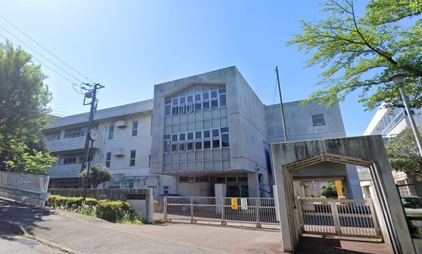 横浜市旭区上白根2丁目の中古一戸建て(横浜市立旭北中学校)