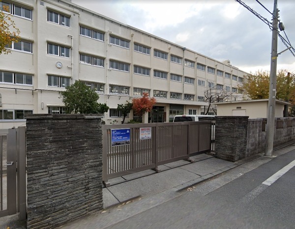 ネオマイム鶴見市場(横浜市立市場中学校)