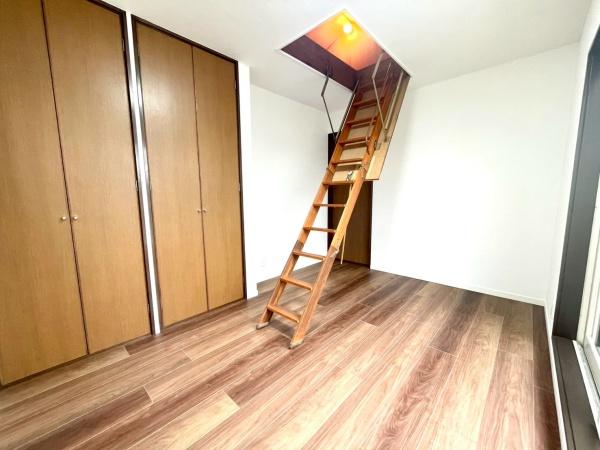 横浜市港南区笹下5丁目の中古一戸建て(洋室)