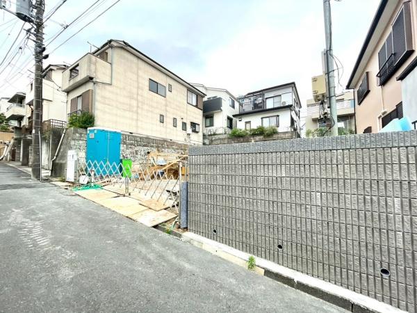 横浜市南区六ツ川２丁目の新築一戸建