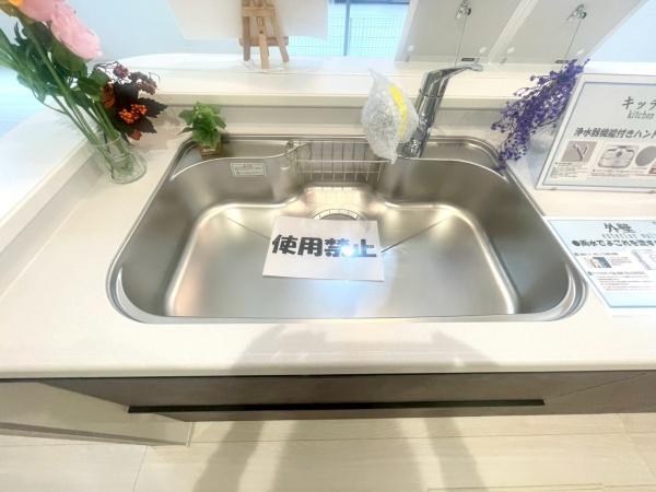 横浜市南区六ツ川2丁目第2　新築分譲住宅全2棟　2号棟