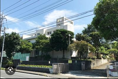 若葉台団地1-4号棟(横浜市立若葉台小学校)