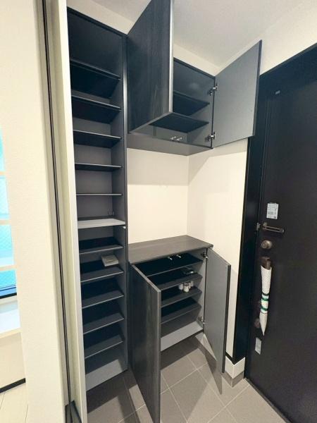 新築戸建 横浜市鶴見区生麦3丁目(玄関)