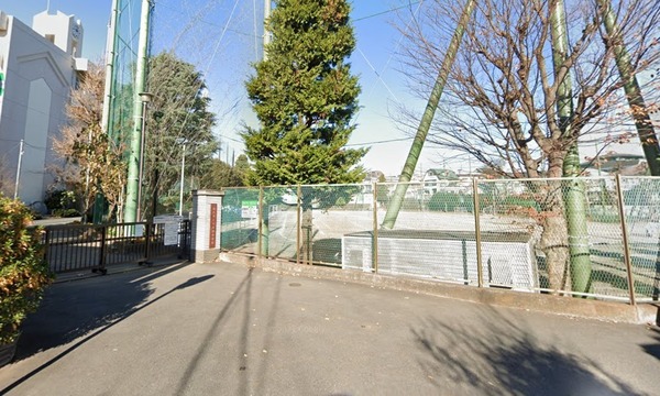 コスモ根岸公園(横浜市立六角橋中学校)