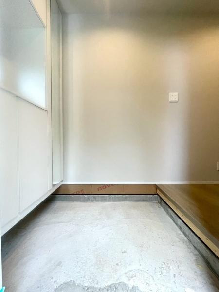 新築戸建 日吉本町5丁目(玄関)