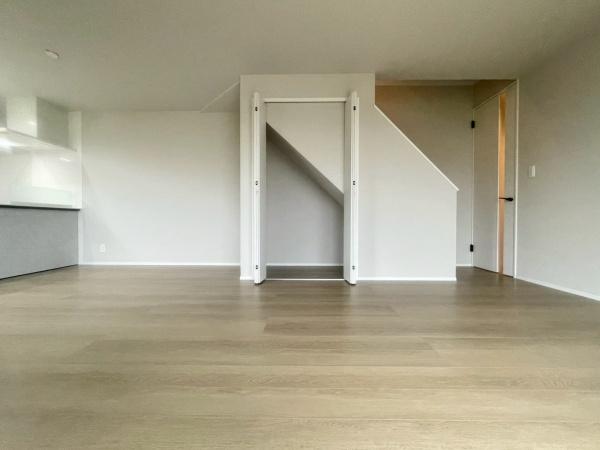 新築戸建 日吉本町5丁目(リビング)