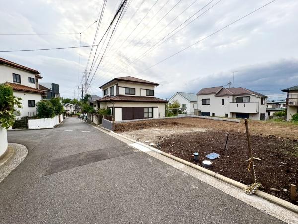 新築戸建 横浜市保土ヶ谷区新井町 1号棟(前面道路含む現地写真)
