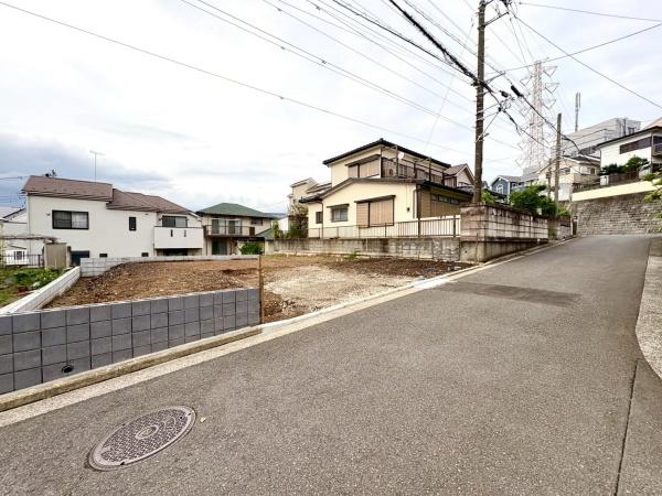 新築戸建 横浜市保土ヶ谷区新井町 1号棟(前面道路含む現地写真)