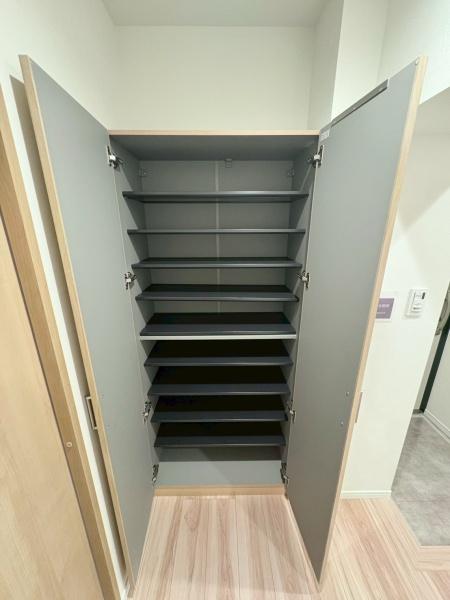 南永田団地1-5号棟(玄関)