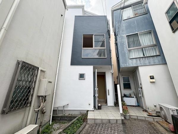 横浜市南区井土ケ谷中町の中古一戸建て