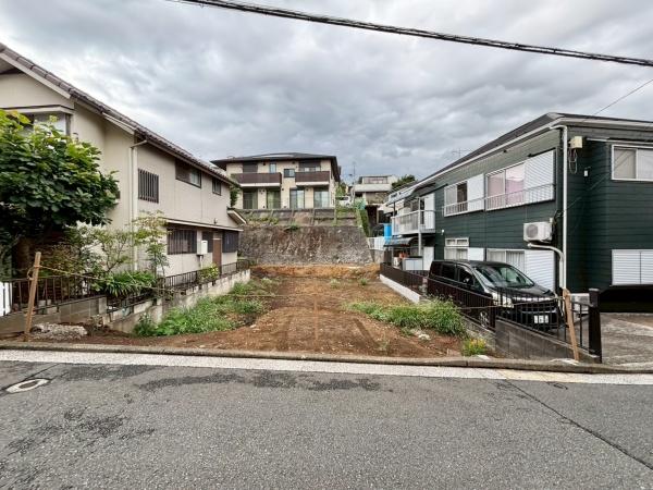 新築戸建 保土ヶ谷区鎌谷町Ⅰ(前面道路含む現地写真)