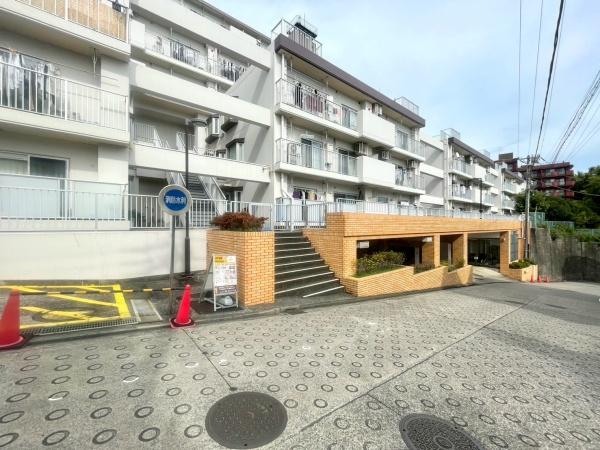 ハイラーク上大岡