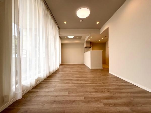 シティウインズイルパティオ(リビング)