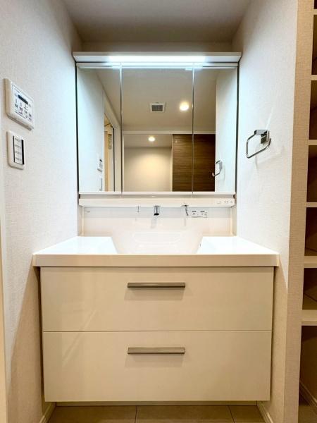 シティウインズイルパティオ(洗面台・洗面所)