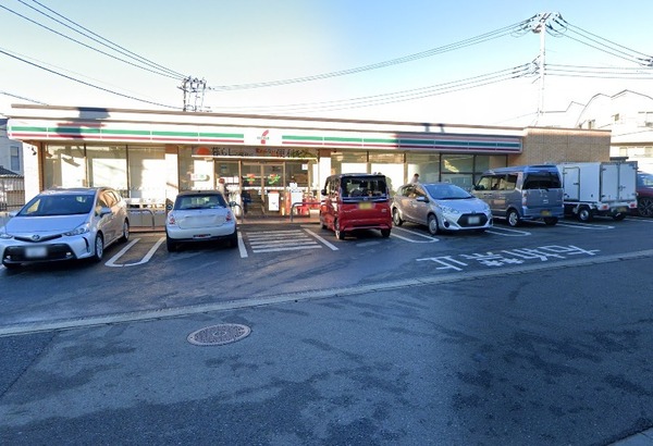 ブルーハイツ三ツ沢台(セブンイレブン横浜峰沢町店)