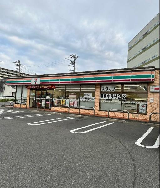 リーフィアレジデンス橋本(セブンイレブン町田小山ヶ丘4丁目店)