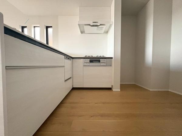築浅戸建　戸塚区戸塚町　２号棟