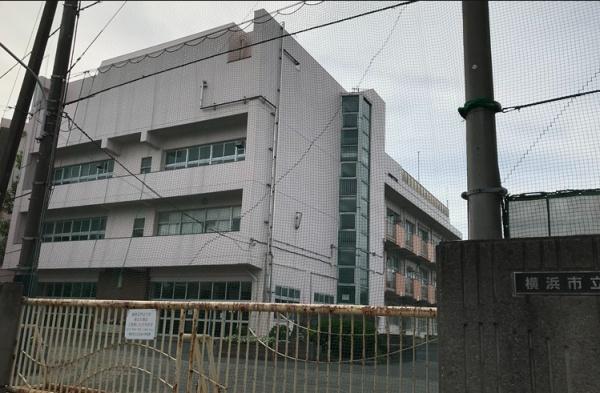 磯子パインプロムナード(横浜市立山王台小学校)