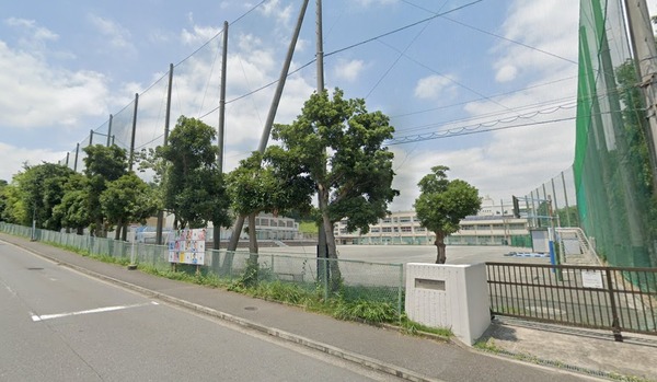 磯子パインプロムナード(横浜市立汐見台中学校)