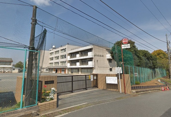 レーベン横濱鶴ヶ峰テラス(横浜市立新井中学校)