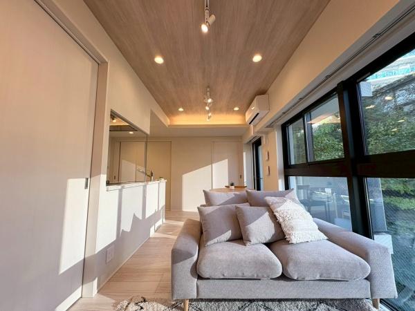 オープンレジデンシア横浜台町(リビング)