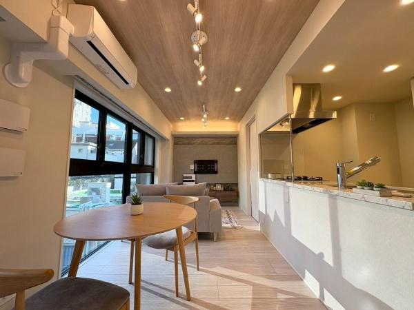 オープンレジデンシア横浜台町(リビング)