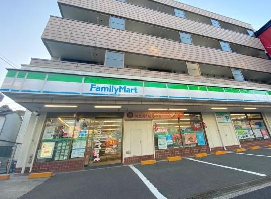 アイビスハイツ山下公園(ファミリーマート新山下店)