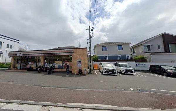 横浜市栄区尾月の中古一戸建て(セブンイレブン横浜栄桂台南1丁目店)