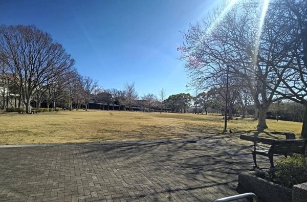 リステージ本郷台プリズムガーデン(本郷台中央公園)