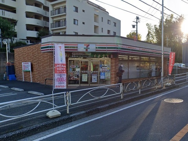 クレッセントユーパリノスの丘パームヒルズ(セブンイレブン横浜獅子ヶ谷1丁目店)